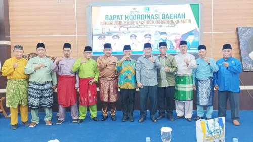 Foto Bersama Saat Pembukaan Kegiatan Rakorda Baznas Jambi di Rumah Dinas Bupati Tanjabbar