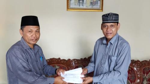 Penyaluran-Bantuan-Untuk-Ponpes-Prof.-Hasbi-Umar-Oleh-Ketua-BAZNAS-Muaro-Jambi