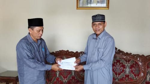 Penyerahan-Bantuan-Untuk-Ponpes-Prof.-Hasbi-Umar-Oleh-Ketua-BAZNAS-Muaro-Jambi