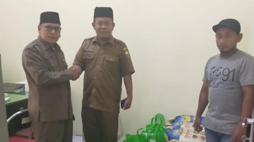 Serah-Terima-Bantuan-Paket-Sembako-Untuk-Veteran-Janda